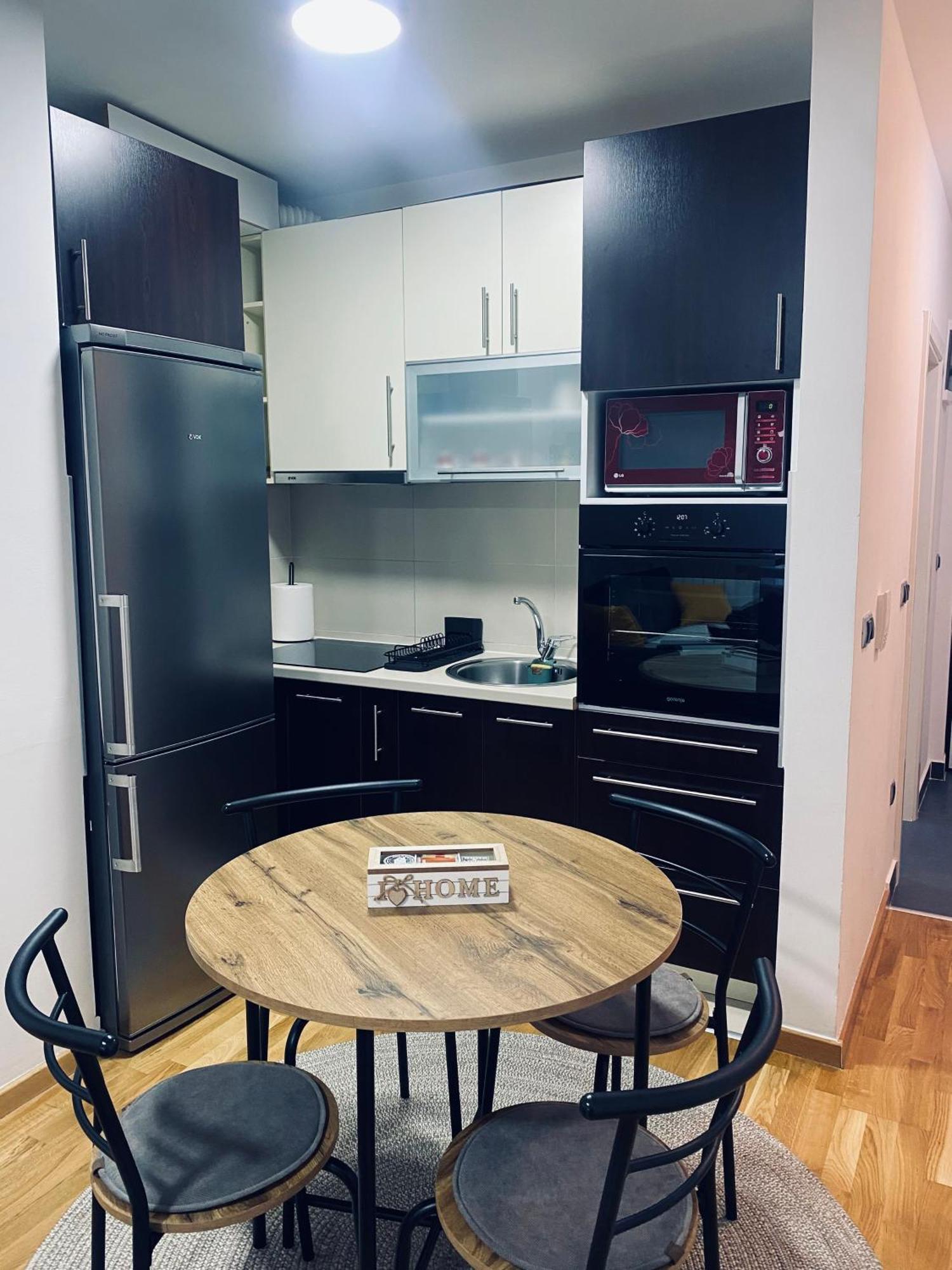 Atmartments Etna Bulevar, Free Private Parking Saraybosna Dış mekan fotoğraf